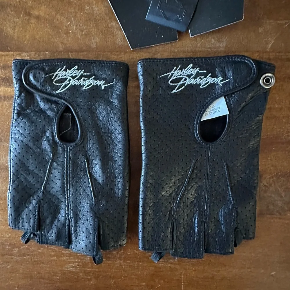 Harley-Davidson Black Perforated Leather‎ fingerless Riding Gloves size small